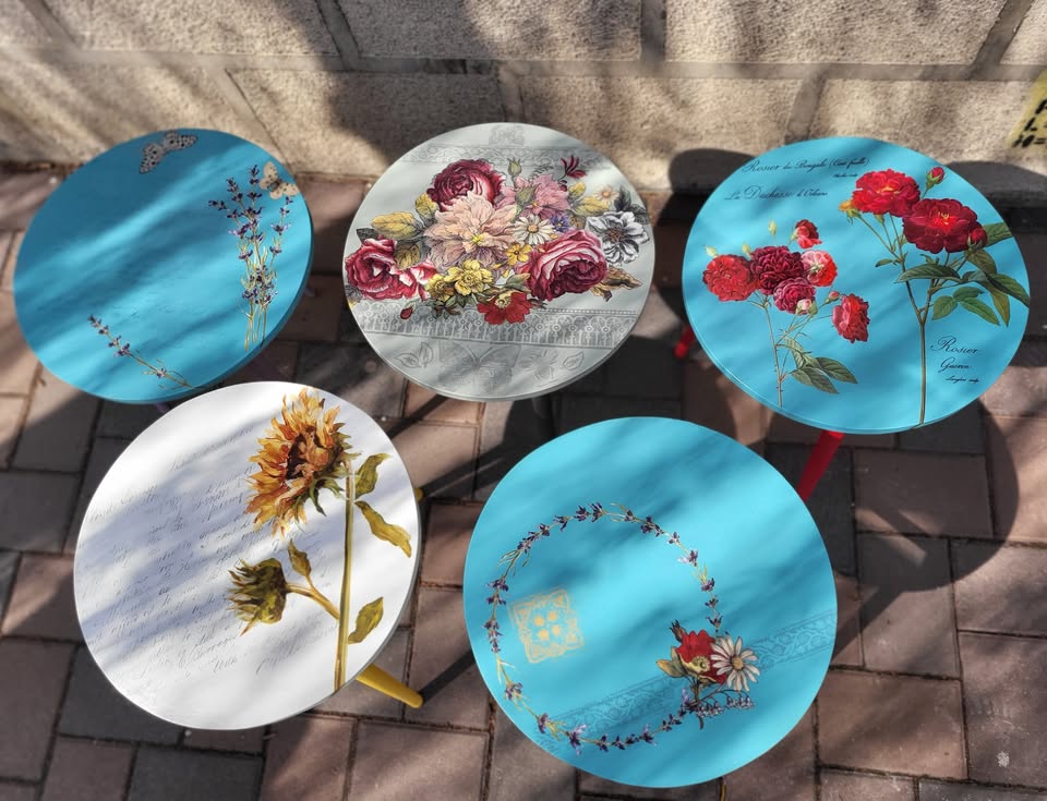 Bacau – Vopsire și decorare măsuță de cafea cu Annie Sloan, IOD și Redesign