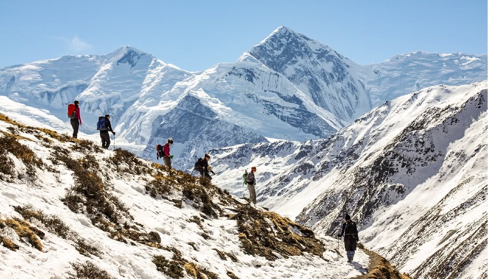 🌏 Circuitul Annapurna – 17 zile în inima Himalayei