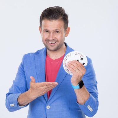 Magicianul Robert Tudor
